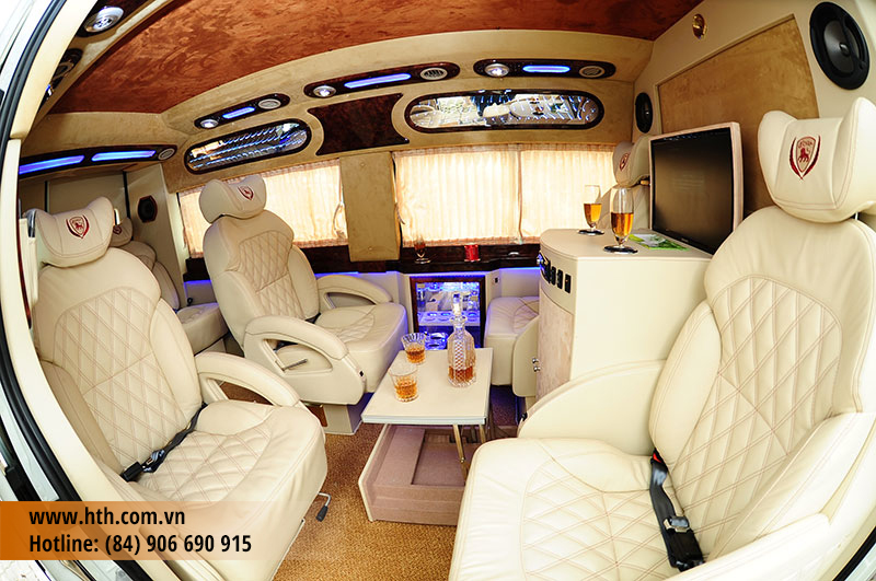 HTH Limousine 7 seats